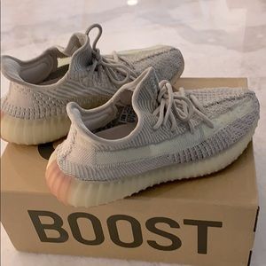 Yeezy Boost Citrin, size 7, great condition